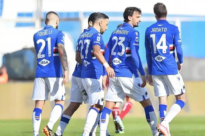 足球比拼燃起热潮，球队实力逐渐显现的简单介绍