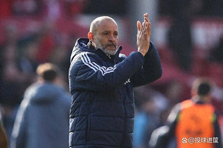 爱游戏在线-包含英超球队遭遇连败危机，主帅面临下课风险的词条