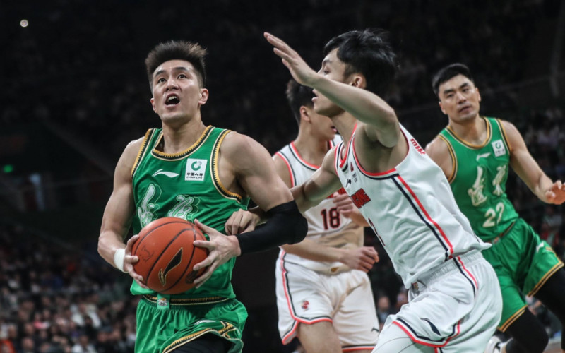 热火鏖战福建队,孙铭徽扛起全队的简单介绍 热火鏖战福建队,孙铭徽扛起全队的简单介绍