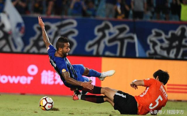 爱游戏官网-建业主场不敌苏宁，积分榜陷入困境的简单介绍